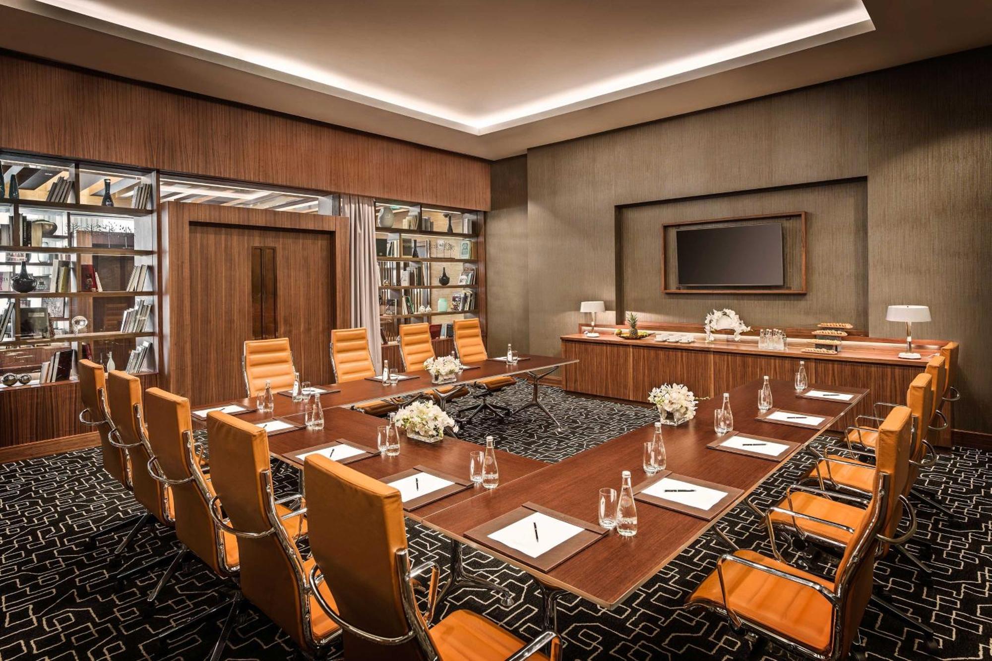 Sheraton Baku Intourist Exterior foto Boardroom