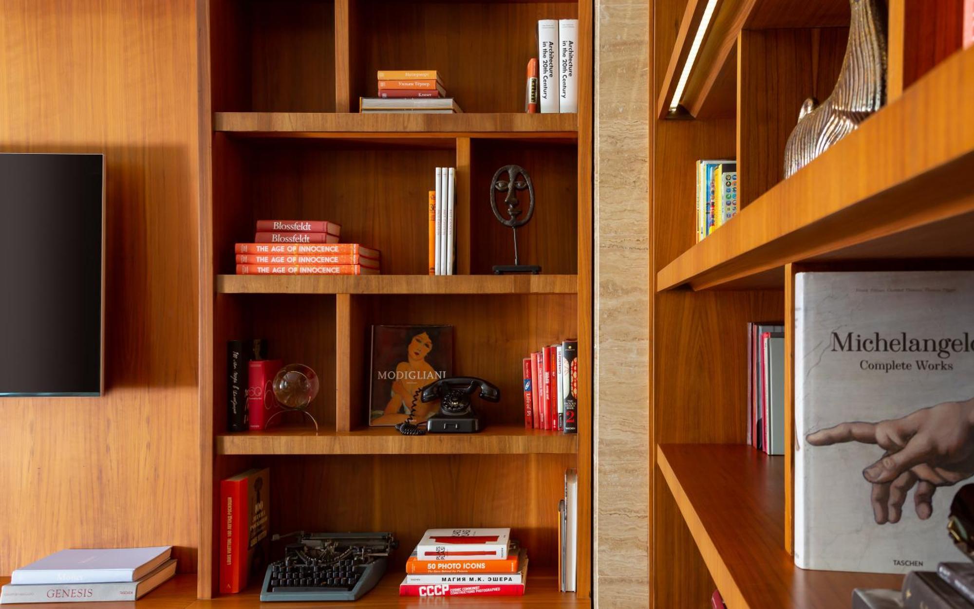 Sheraton Baku Intourist Exterior foto A bookcase